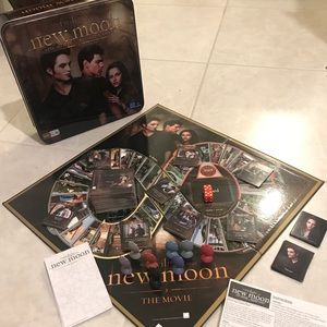 Twilight Saga New Moon Movie Board Game in a Tin